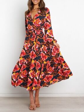 Petal & Pup Balsa Dress in Navy Floral - Size Large